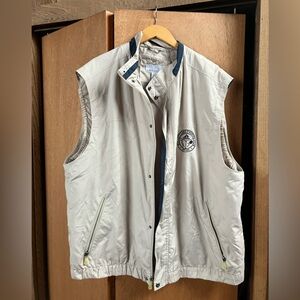 Mullett Lake Country Club Tan Golf Vest Windbreaker (Size XXL) Classic Preppy